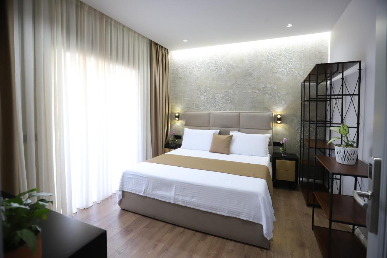 Imperator Hotel Tirana Esterno foto